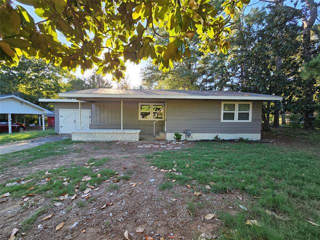 1010 33rd St SE in Paris, TX - Building Photo