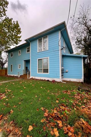 property at 209 W 6th St