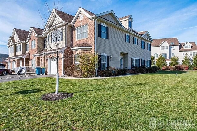 60 Morgan Way in Monroe Township, NJ - Building Photo - Building Photo