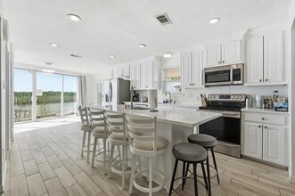 732 Blue Fathom Dr in Runaway Bay, TX - Building Photo - Building Photo