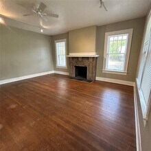 1115 W 22 1/2 St in Austin, TX - Building Photo - Building Photo