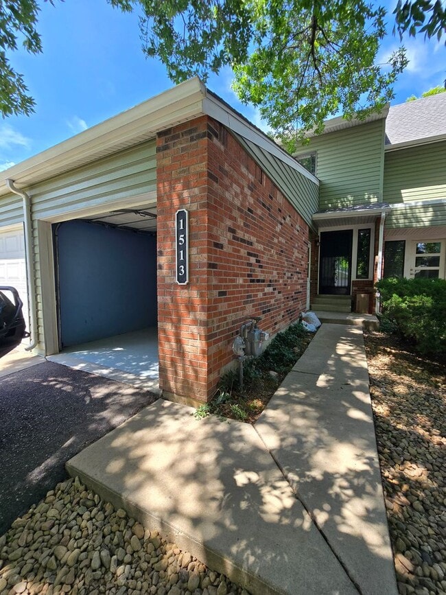 property at 1513 Seneca Cir