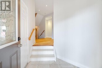 961-961 Knotty Pine Grove in Mississauga, ON - Building Photo - Building Photo