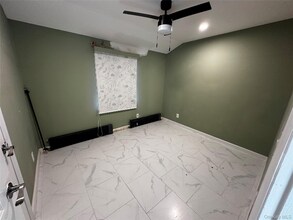 89-32 Pontiac St in Queens, NY - Building Photo - Building Photo