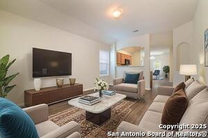 10374 Oakwood Crest in San Antonio, TX - Building Photo - Building Photo