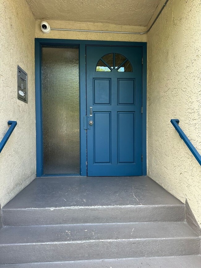 14560 Clark St in Los Angeles, CA - Building Photo - Building Photo