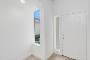 705 Mainsail Cir in Jupiter, FL - Building Photo