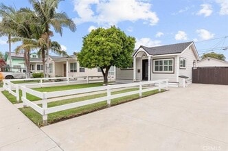5466 Lewis Ave in Long Beach, CA - Building Photo - Building Photo