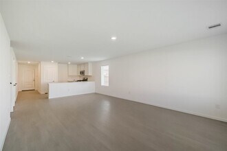 6514 Linden Leaf Dr in Park Row, TX - Building Photo - Building Photo