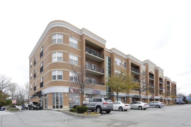 Tinley Pointe in Tinley Park, IL - Building Photo - Building Photo