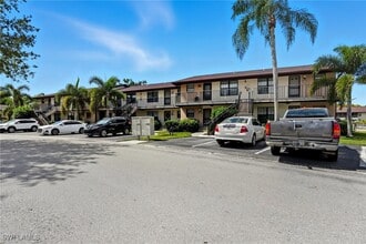 5361 Treetops Dr in Naples, FL - Building Photo - Building Photo