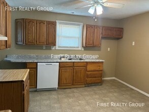 27 Stadia Dr in Franklin, OH - Building Photo - Building Photo