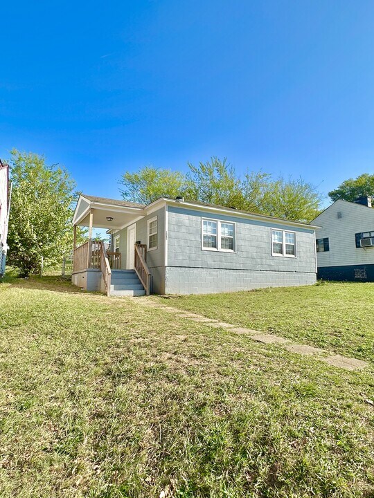 1423 33rd St Ensley in Birmingham, AL - Building Photo