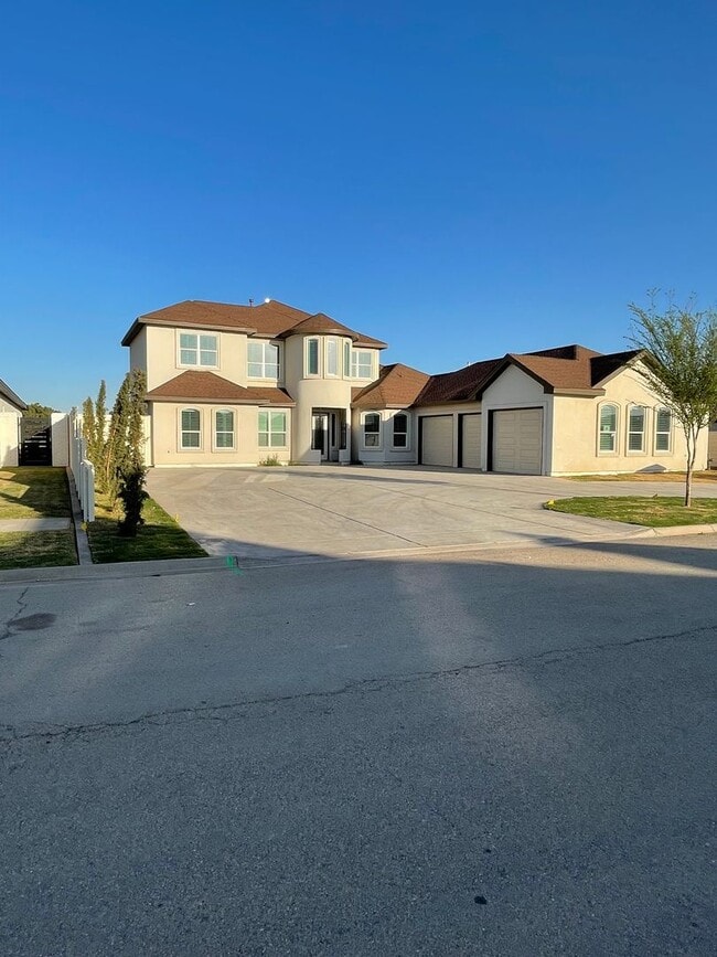 property at 2802 Tom Morris Rd