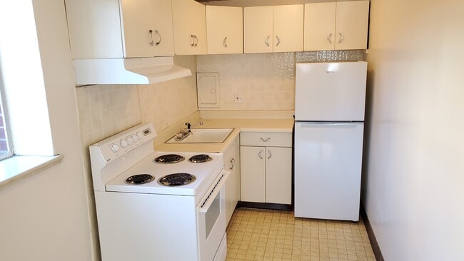 925 S Washington St, Unit 104 in Denver, CO - Building Photo - Building Photo