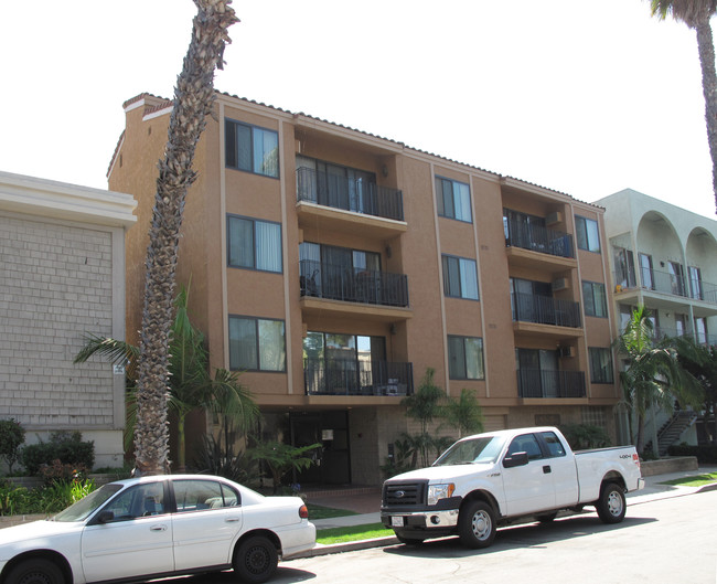 Villa Tico in Long Beach, CA - Building Photo - Building Photo