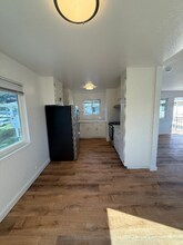 1205 Geraldine Way in Belmont, CA - Building Photo - Building Photo