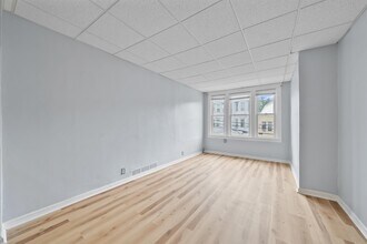 46 Clarke Ave in Jersey City, NJ - Building Photo - Building Photo