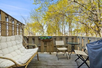 4 Greenleaf St, Unit B in Newburyport, MA - Building Photo - Building Photo