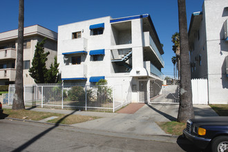 14333 Haynes St in Van Nuys, CA - Building Photo - Building Photo