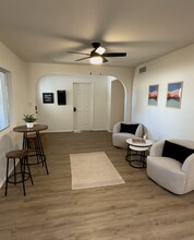 2222 W Morningside Dr in Phoenix, AZ - Foto de edificio - Building Photo