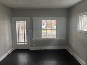 12022 Griffing Ave in Cleveland, OH - Foto de edificio - Building Photo