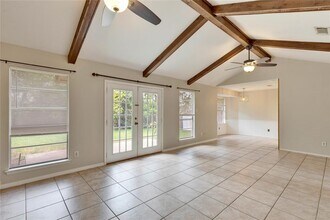 10407 Button Quail Dr in Austin, TX - Building Photo - Building Photo