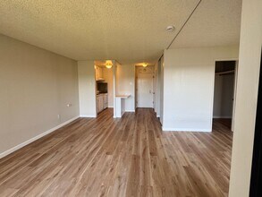 7 Captain Dr in Emeryville, CA - Building Photo - Building Photo