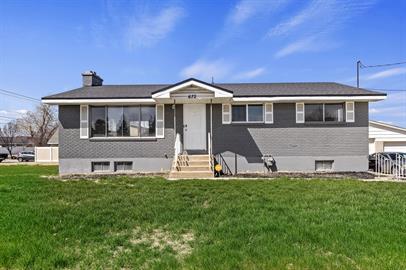 property at 672 S 3000 W