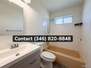 2243 Bolton St in St. Charles, MO - Building Photo - Building Photo