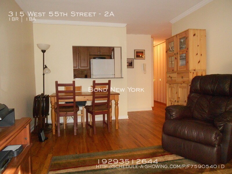 315 W 55th St-Unit -2A in New York, NY - Building Photo