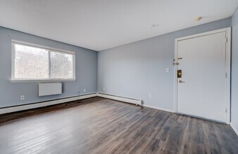 78 Atlantic St, Unit 66 in New Britain, CT - Building Photo - Building Photo