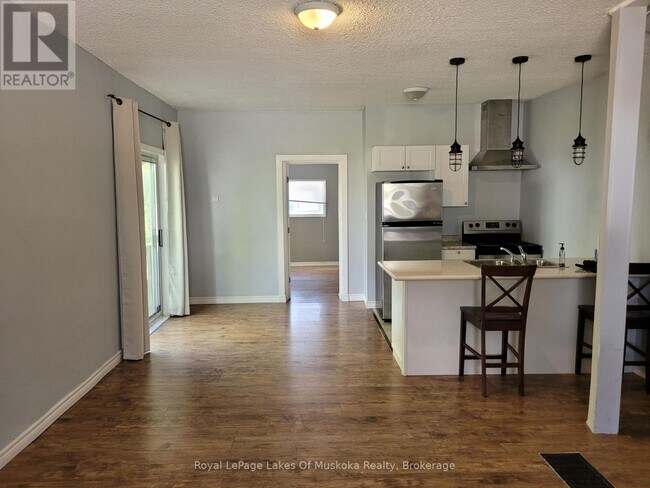 227 Nottawasaga St in Orillia, ON - Building Photo - Building Photo