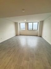 81 NW 30th St, Unit B2 in Miami, FL - Building Photo - Building Photo