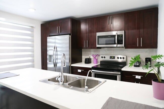 259 SW 259th Way in Naranja, FL - Building Photo - Building Photo