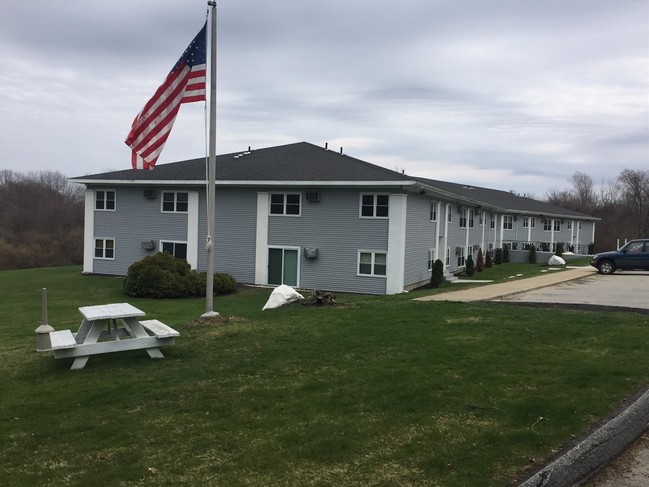 Country Manor Apartments