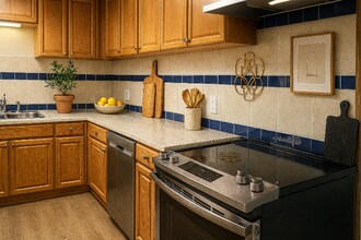 550 Lystra Rd in Chapel Hill, NC - Building Photo - Building Photo