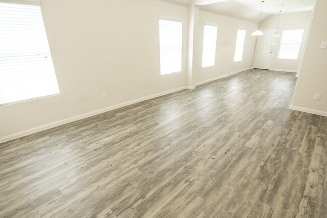 832 Canton Grass Ln in La Marque, TX - Building Photo - Building Photo