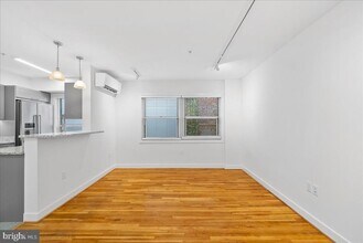 220 2nd St SE in Washington, DC - Building Photo - Building Photo