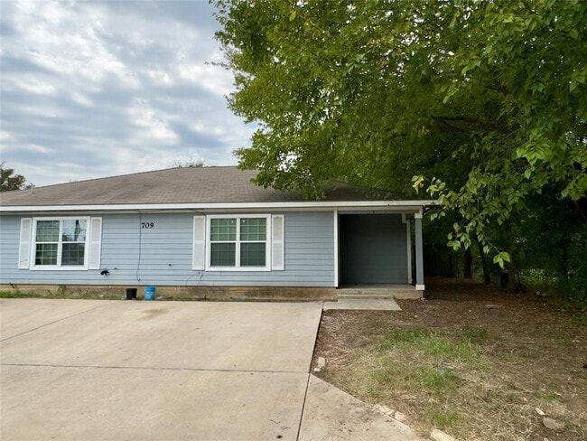 property at 709 San Saba St