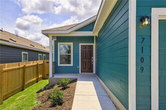 7109 Spirit Hill Rd in Austin, TX - Building Photo - Building Photo