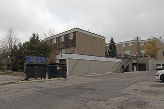 Wycliffe Hill Townhomes in Toronto, ON - Building Photo - Building Photo