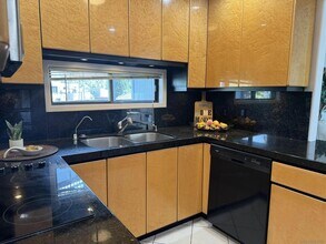 8263 Camino Del Oro, Unit 278 in San Diego, CA - Building Photo - Building Photo