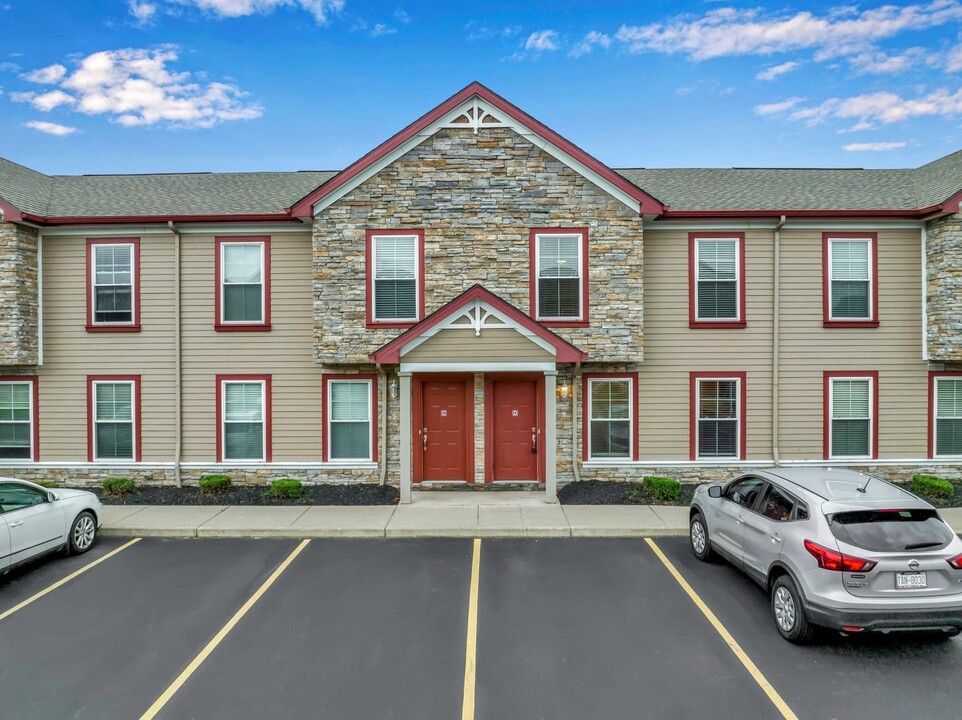 The Glen at Sheridan Meadows in Amherst, NY - Building Photo