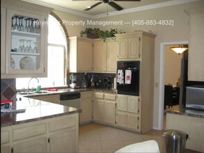 12100 Blueway Ave in Oklahoma City, OK - Building Photo - Building Photo