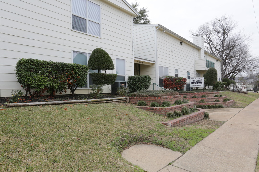 East Side Apartments in Dallas, TX - Building Photo