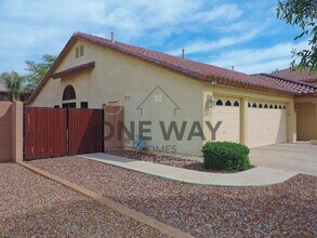 1430 E Crescent Way in Chandler, AZ - Building Photo - Building Photo