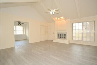 15138 Corona Del Mar Dr in Houston, TX - Building Photo - Building Photo