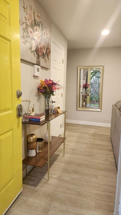 9808 S 252nd St in Kent, WA - Building Photo