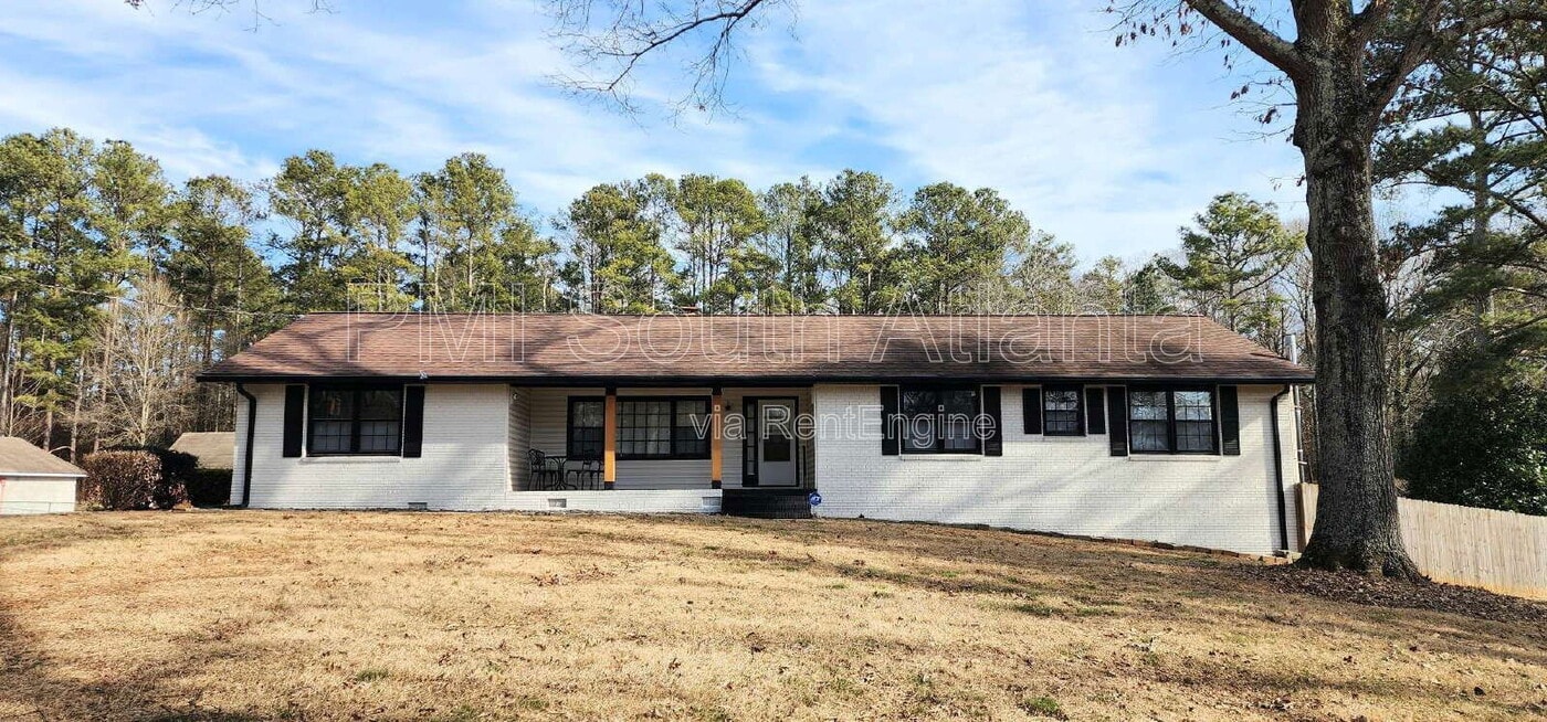 1240 Flat Rock Rd in Stockbridge, GA - Building Photo